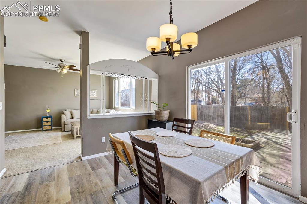 Image 16 of 43: Dining Area