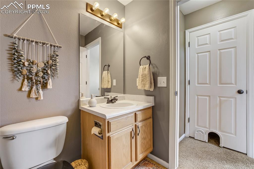 Image 19 of 43: Bathroom