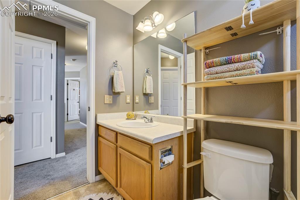 Image 35 of 43: Bathroom