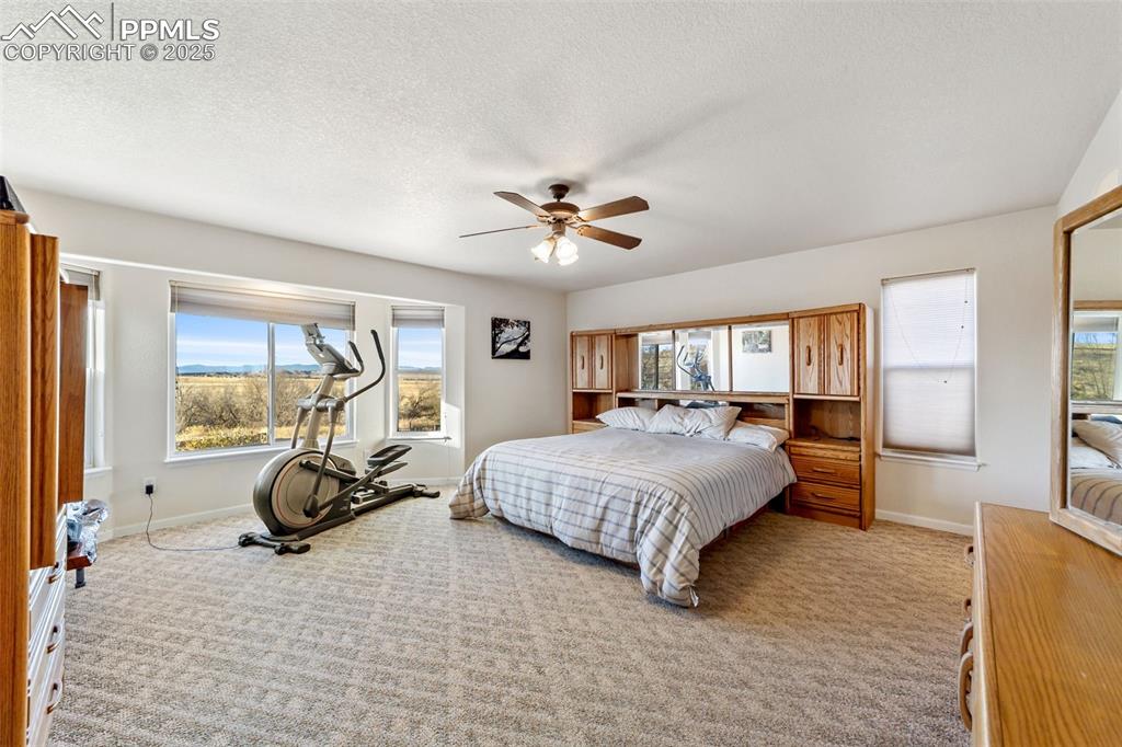 Image 20 of 50: Bedroom