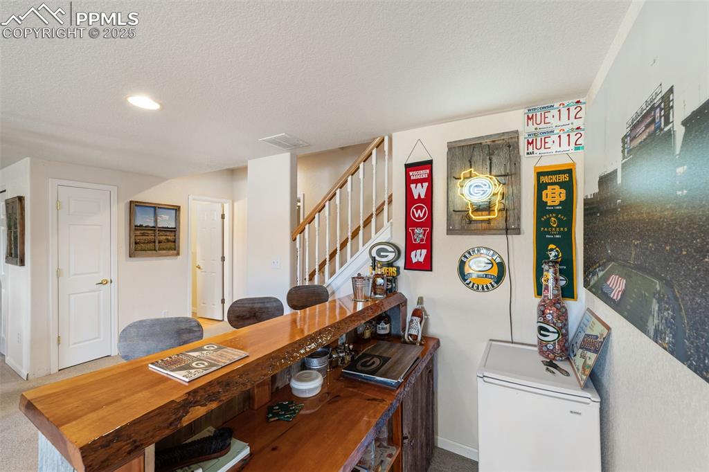 Image 39 of 50: Office