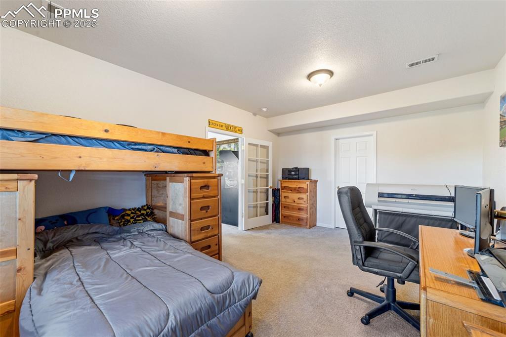 Image 43 of 50: Bedroom