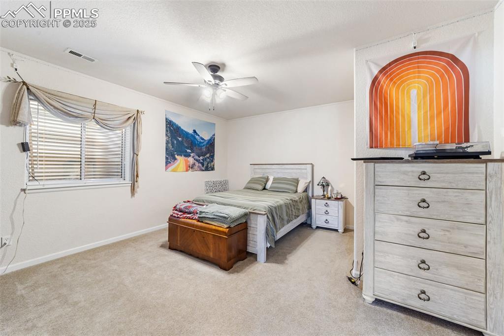 Image 46 of 50: Bedroom