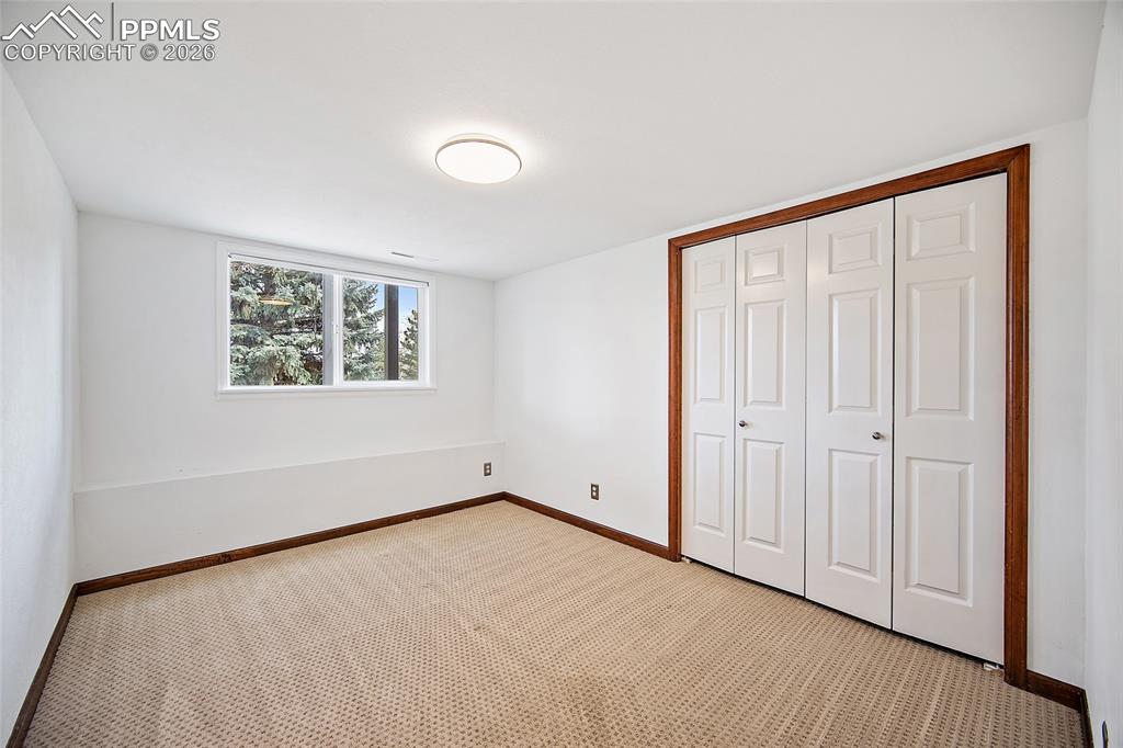 Image 33 of 50: Bedroom 2