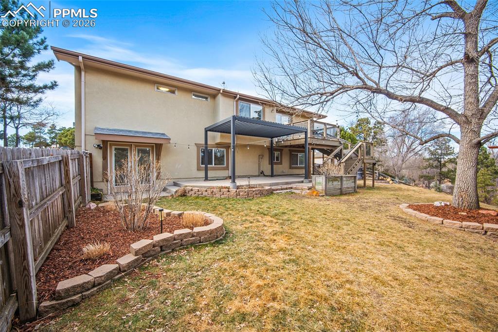 Image 39 of 50: Back of Structure