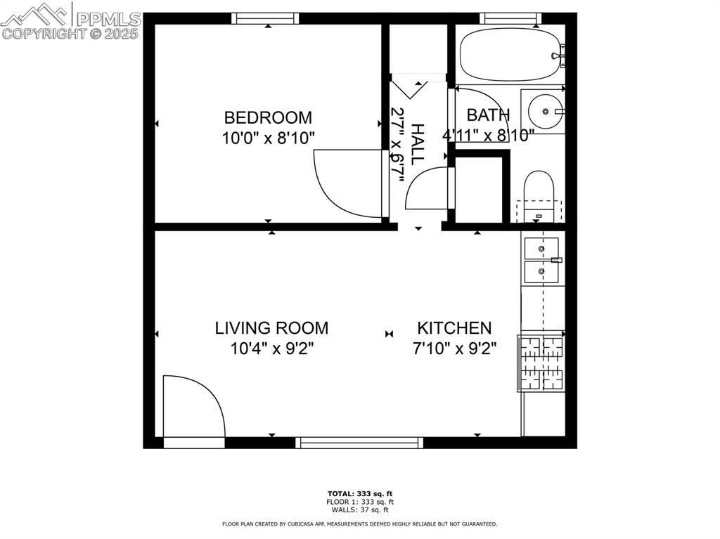 Image 26 of 26: View of room layout