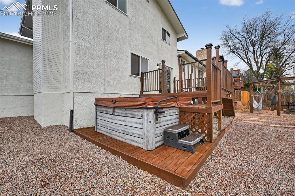 Image 39 of 48: Including hot tub!