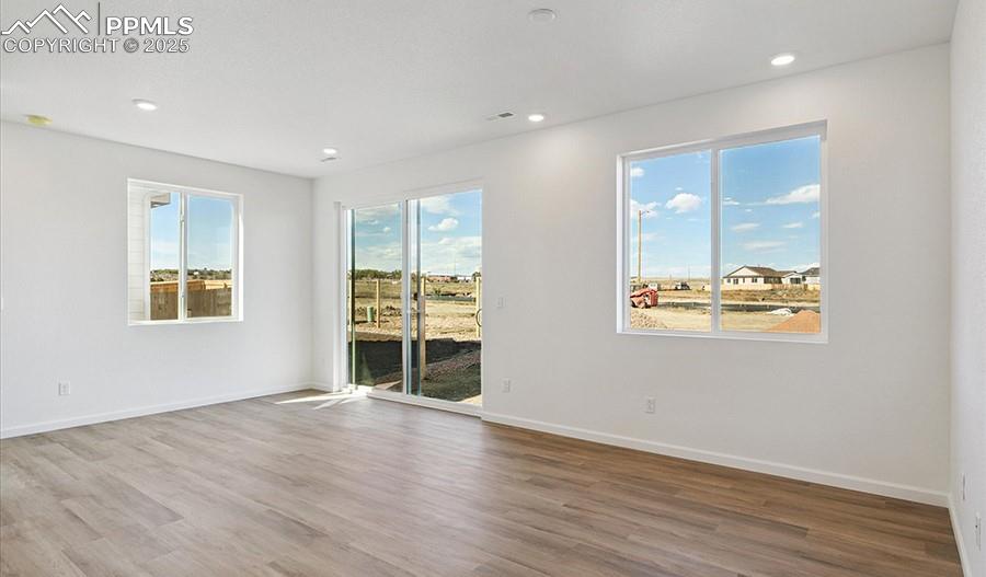 Image 5 of 18: Other