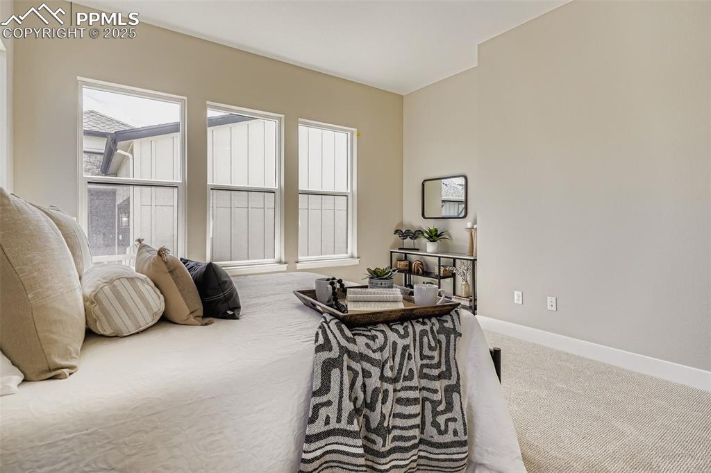 Image 15 of 27: Dining Area