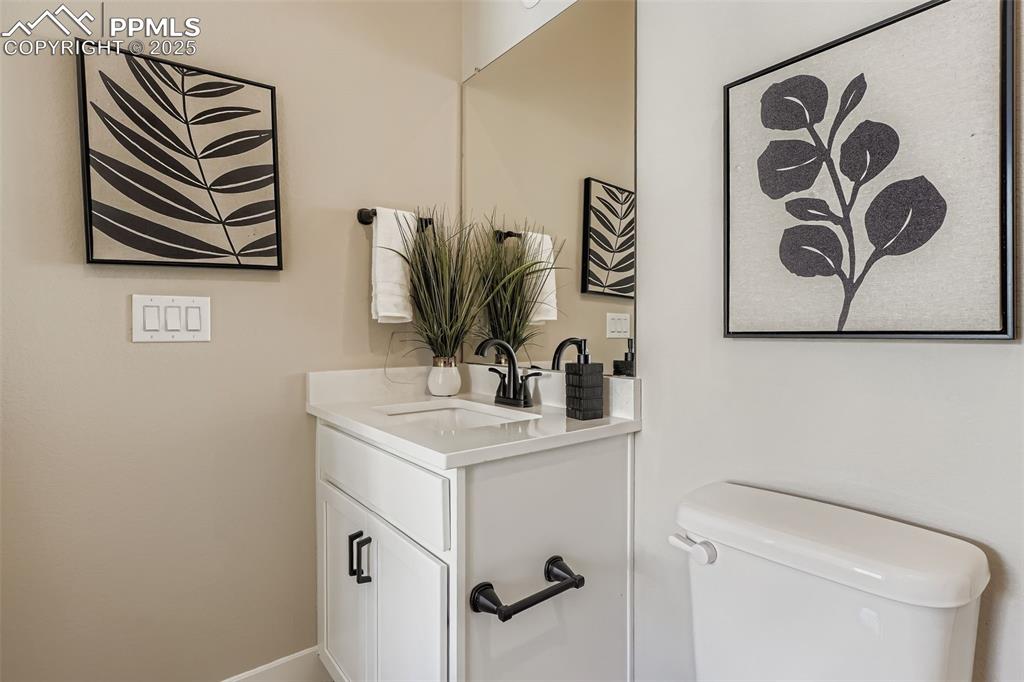 Image 22 of 27: Bathroom