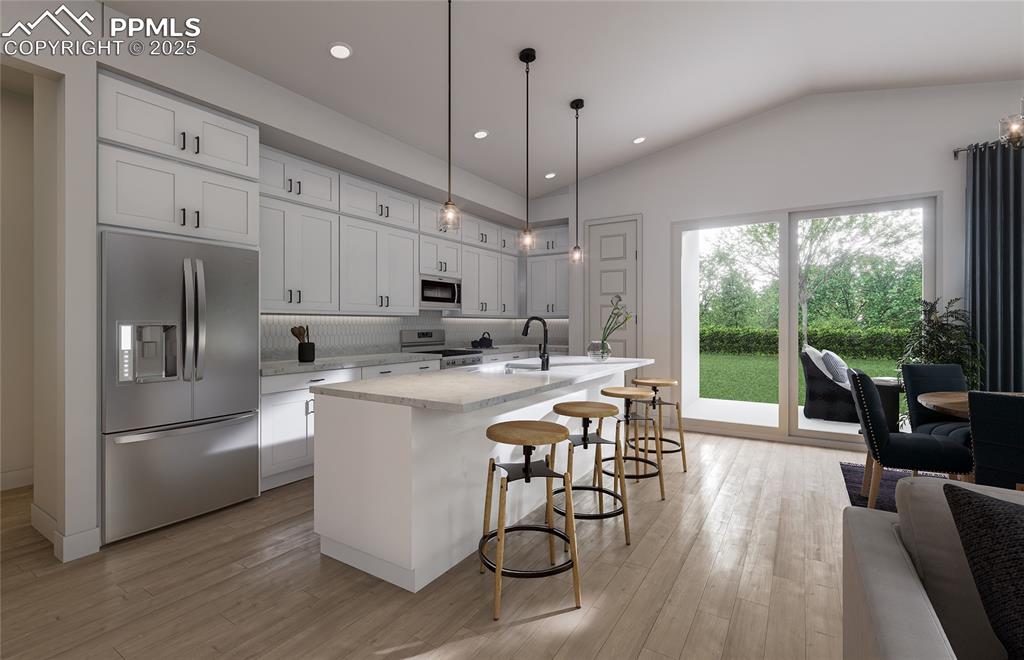 Image 5 of 10: Kitchen