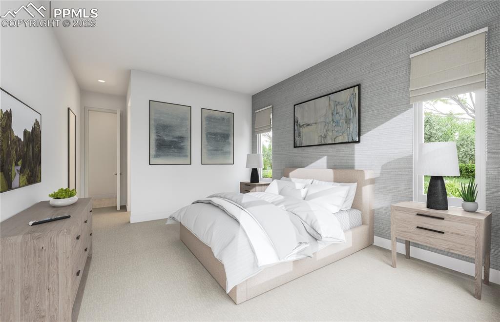 Image 7 of 10: Bedroom