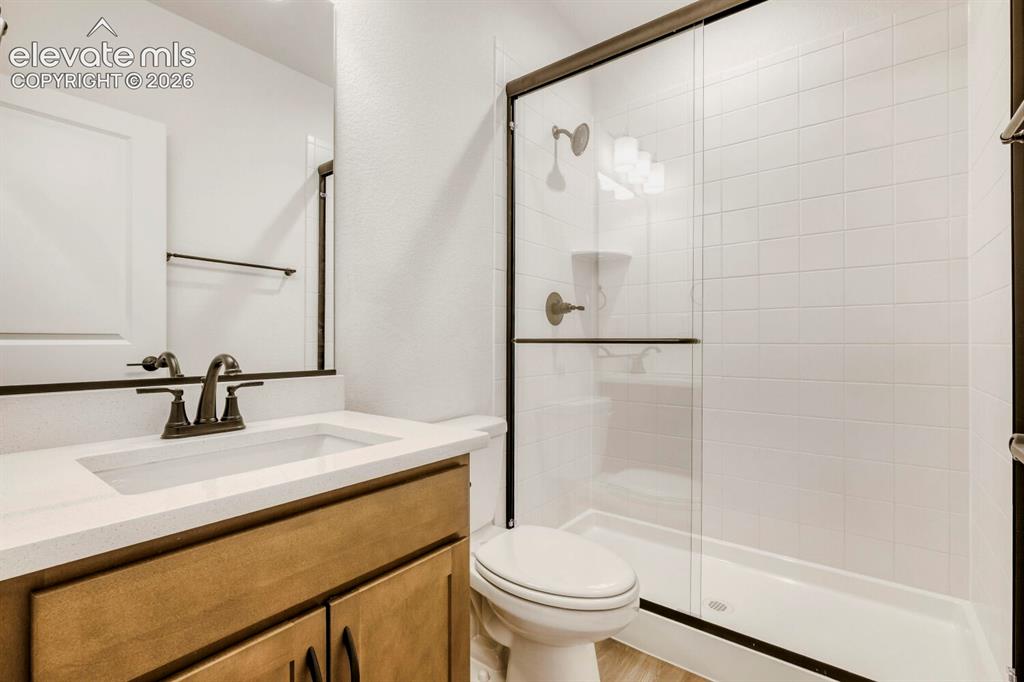 Image 23 of 27: Bathroom