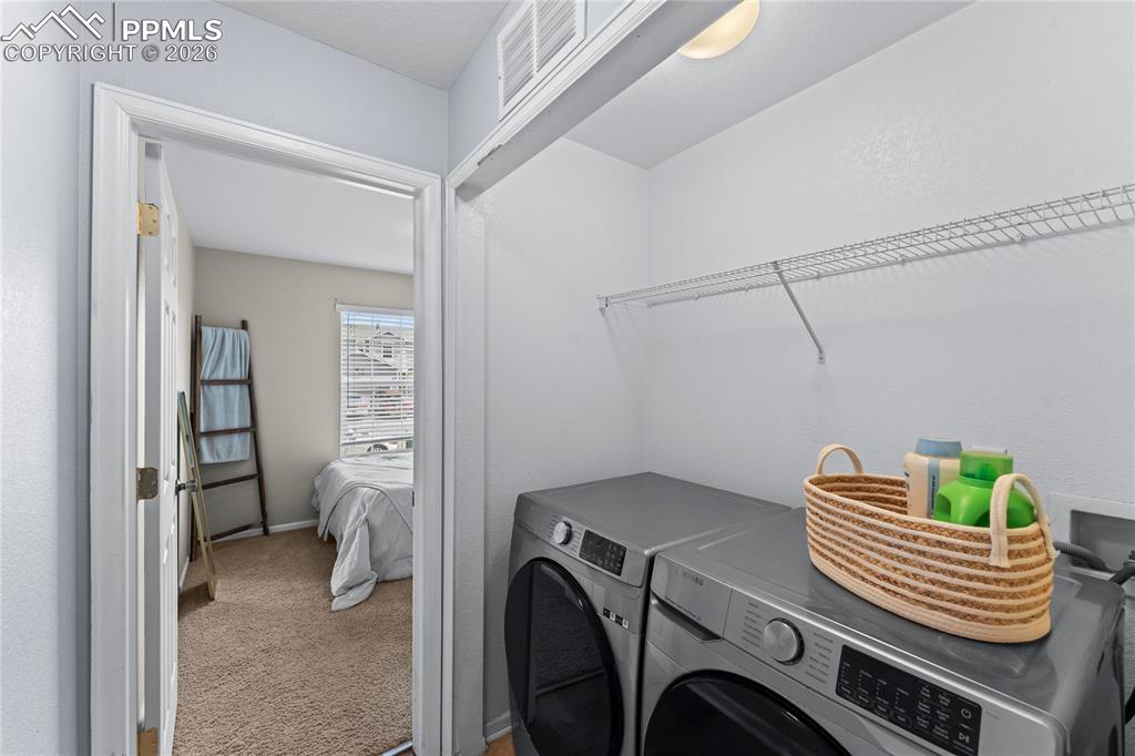 Image 21 of 35: Laundry