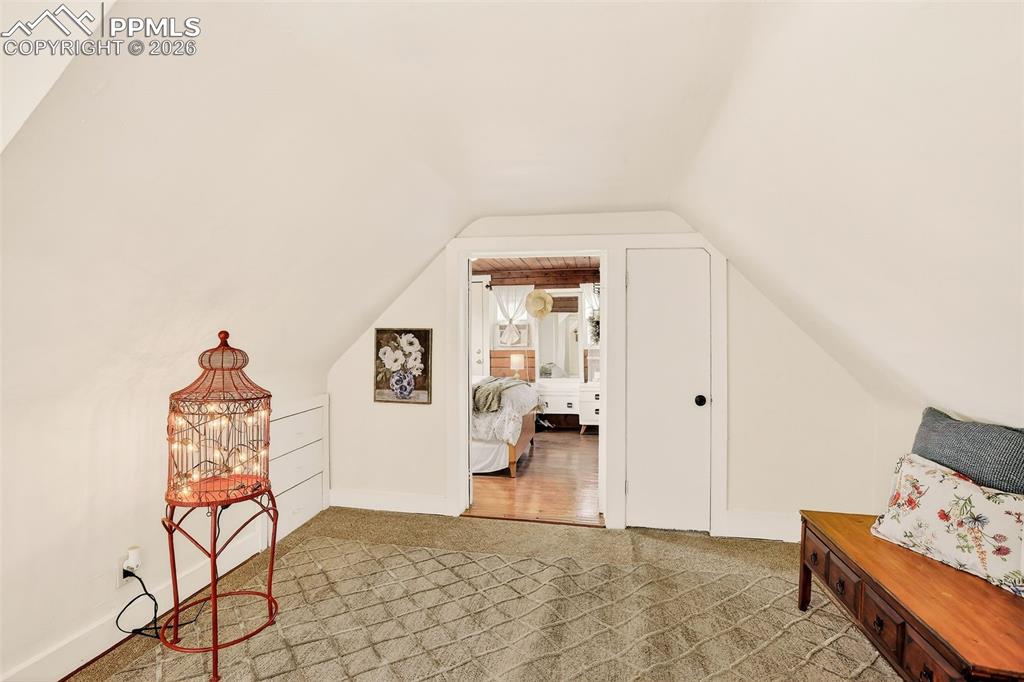 Image 25 of 41: Loft