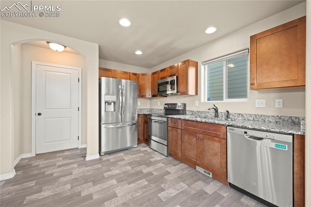 Image 13 of 30: Kitchen