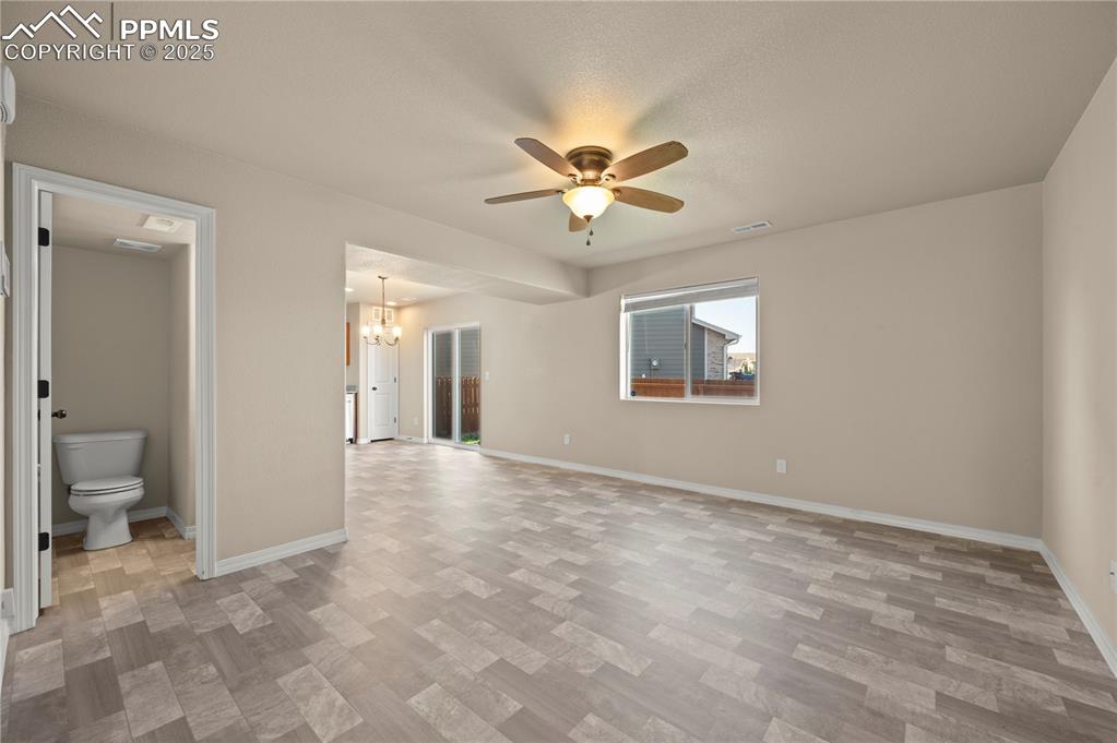 Image 6 of 30: Bedroom