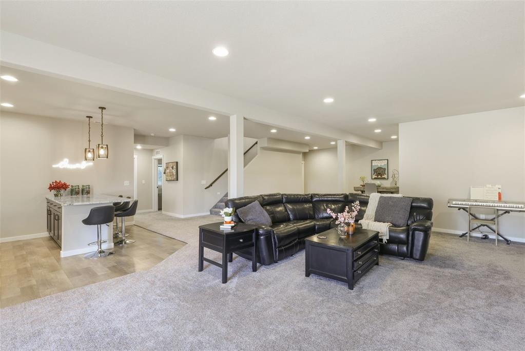 Image 26 of 50: Family Room