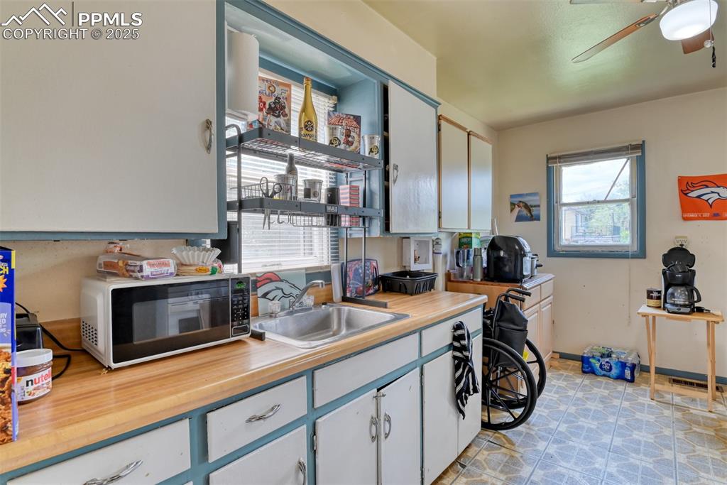 Image 15 of 38: Unit 1509 Kitchen complete with w/d hookups