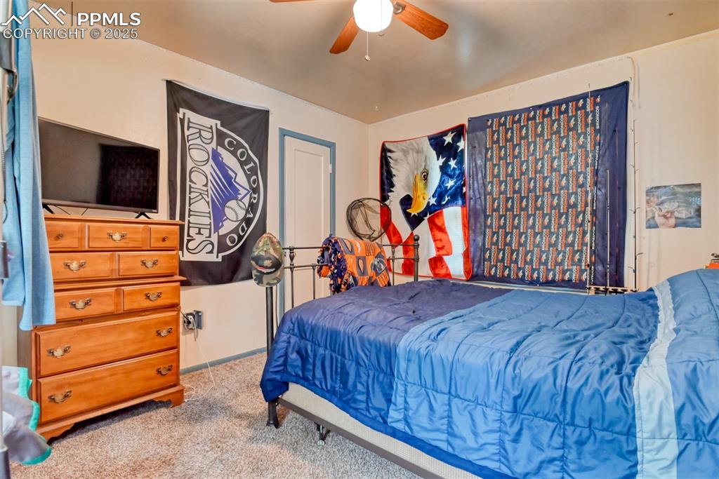 Image 20 of 38: Unit 1509 Bedroom