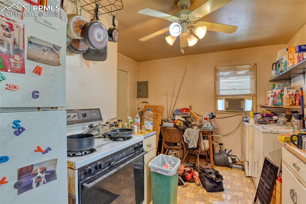 Image 31 of 38: Unit 1511 Kitchen (note: only range is included, the other appliances inclu