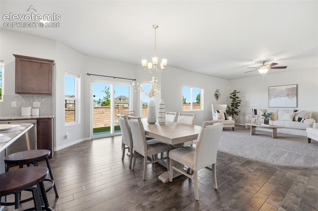 Image 8 of 48: Dining Area