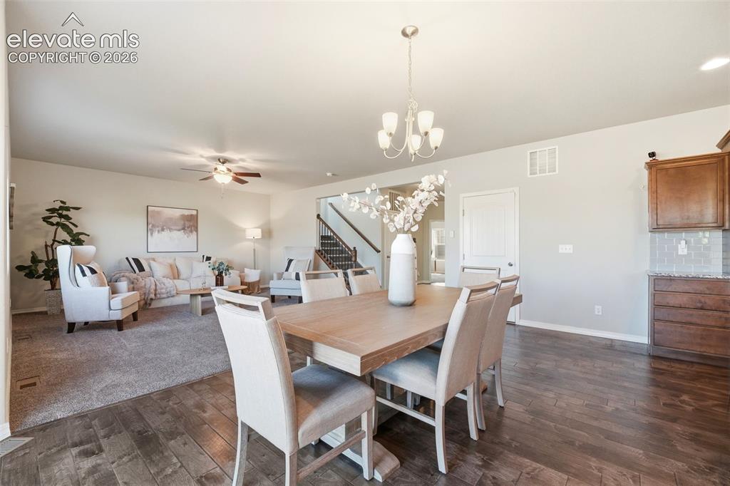 Image 9 of 48: Dining Area