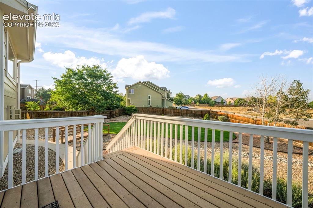 Image 46 of 50: Deck