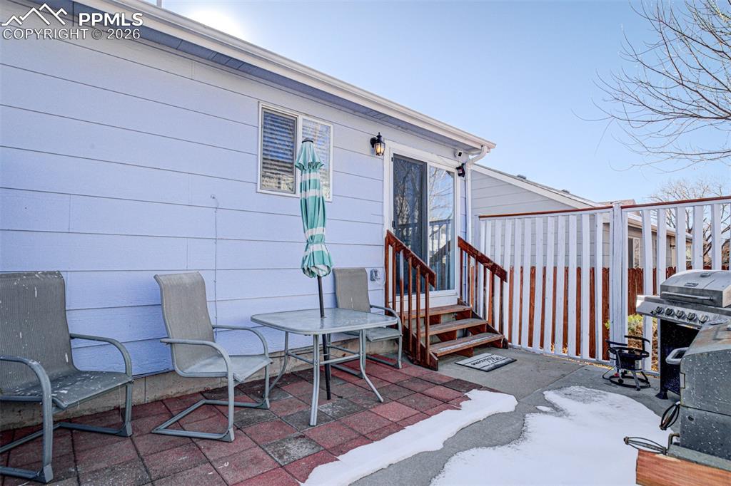 Image 30 of 31: Patio