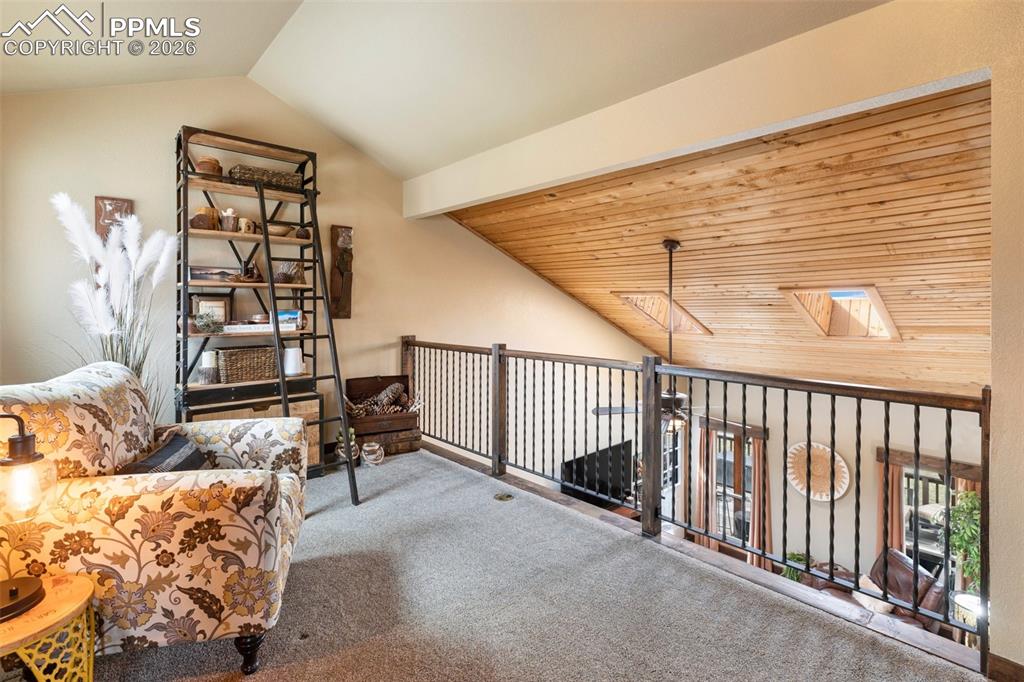 Image 21 of 50: Family Room