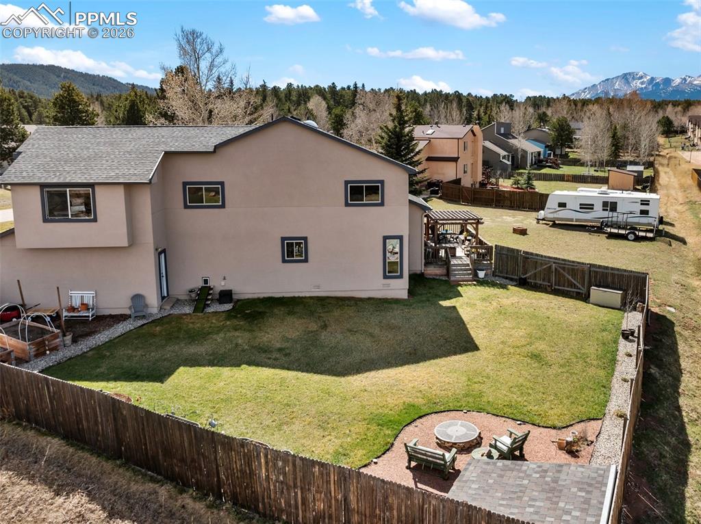 Image 47 of 50: Back of Structure