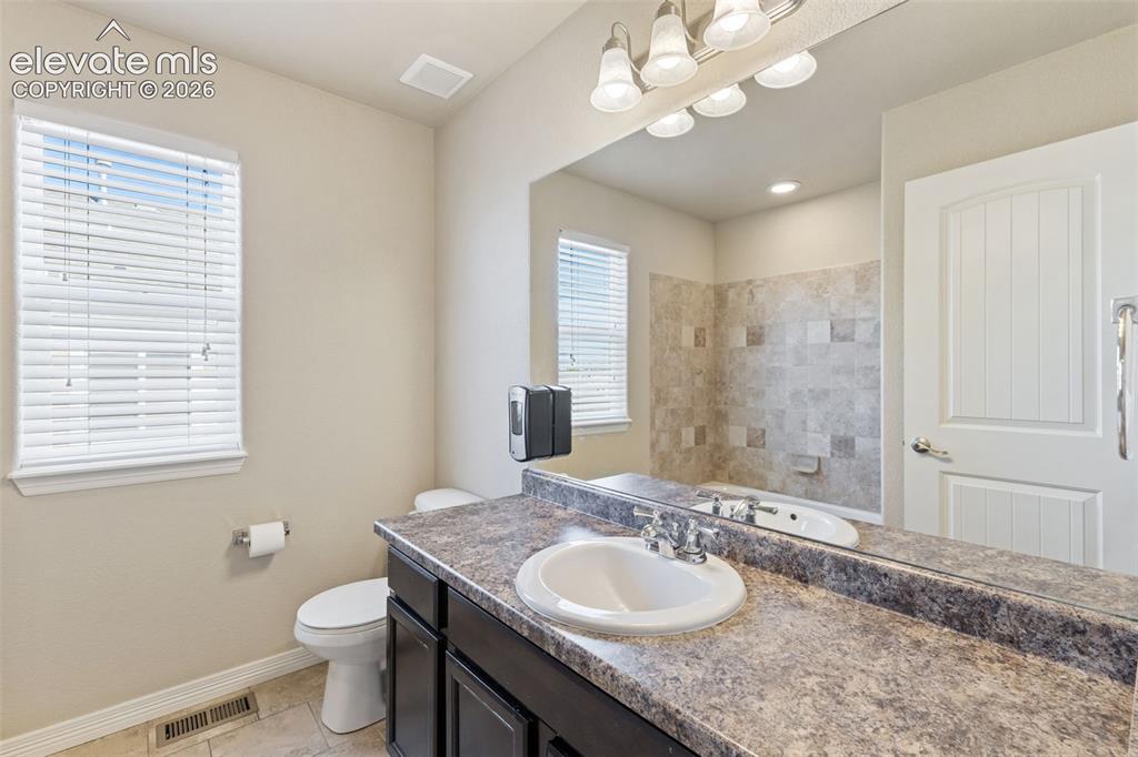 Image 24 of 46: Full bathroom upstairs.