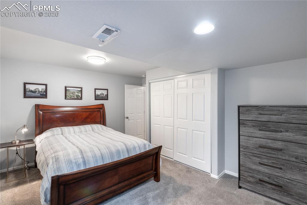 Image 31 of 43: Bedroom