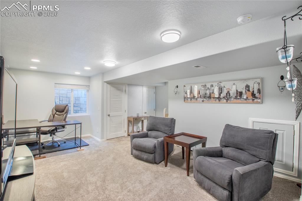 Image 33 of 43: Sitting Room