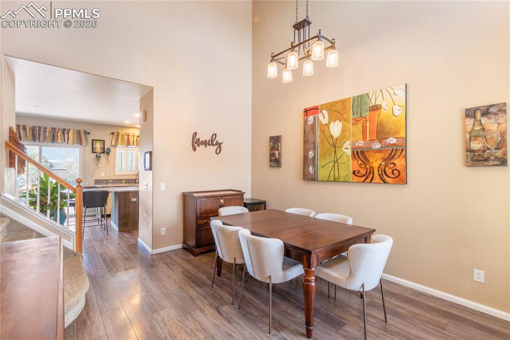 Image 4 of 43: Dining Area