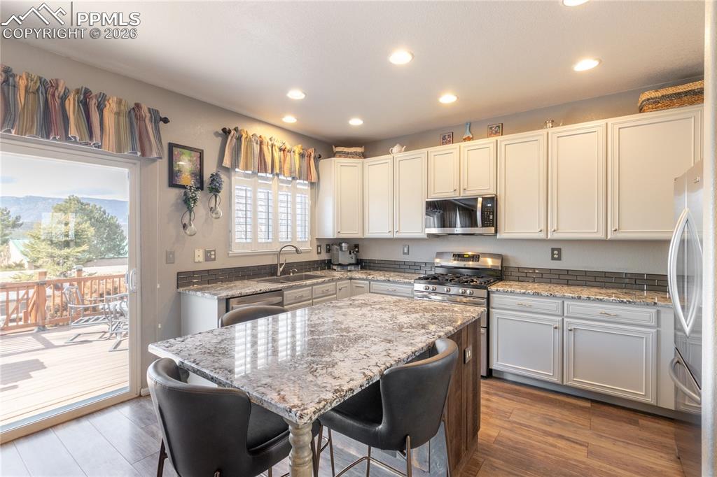 Image 7 of 43: Kitchen