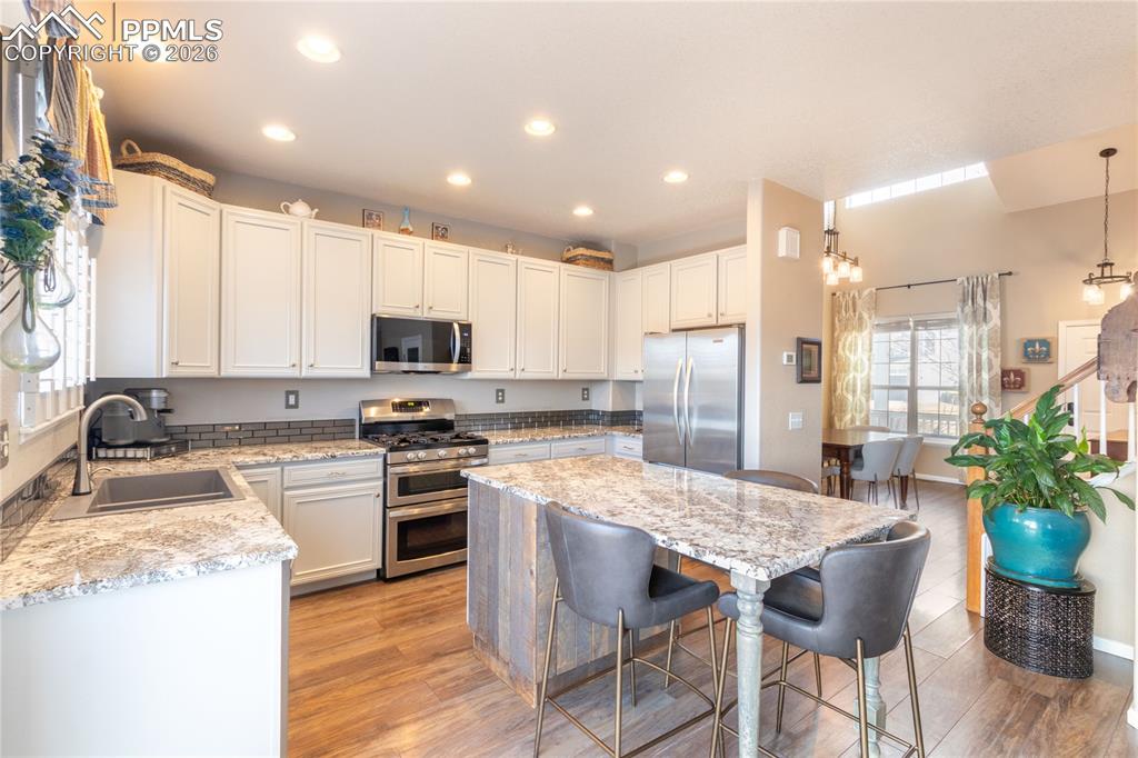 Image 8 of 43: Kitchen