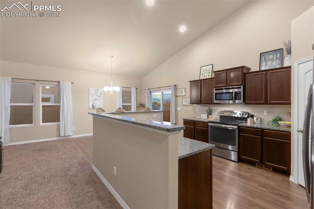 Image 11 of 36: Kitchen