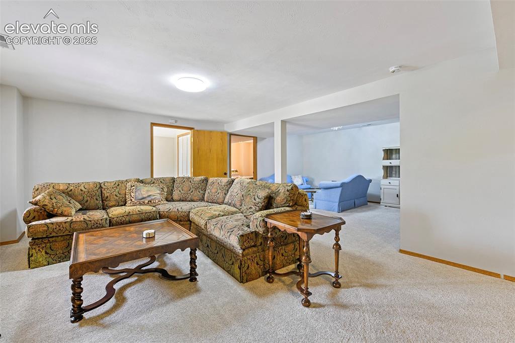 Image 26 of 47: Family Room