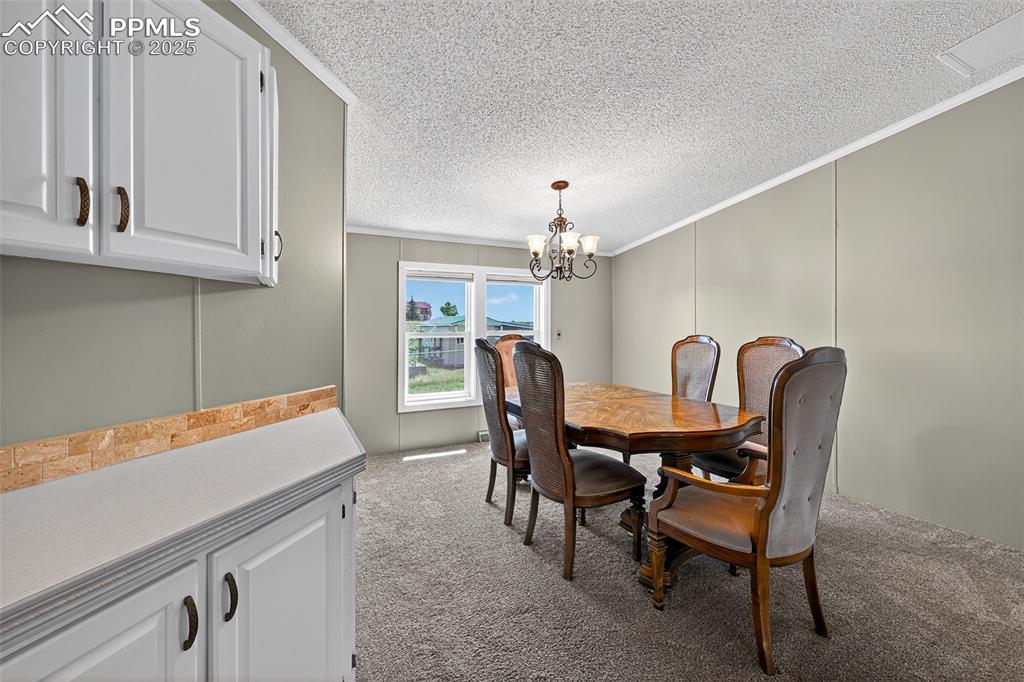 Image 10 of 43: Dining Area