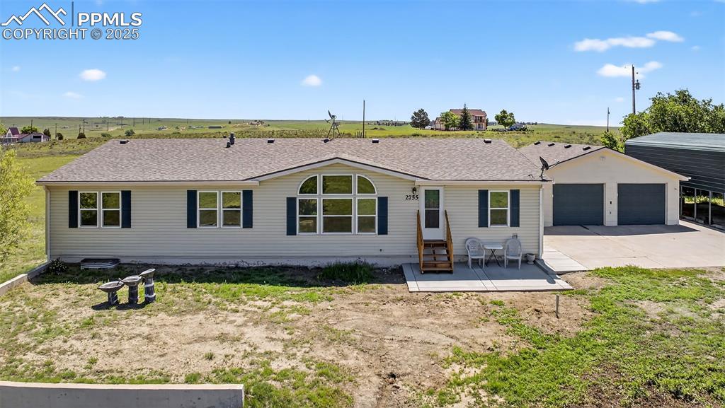 Image 3 of 43: Back of Structure