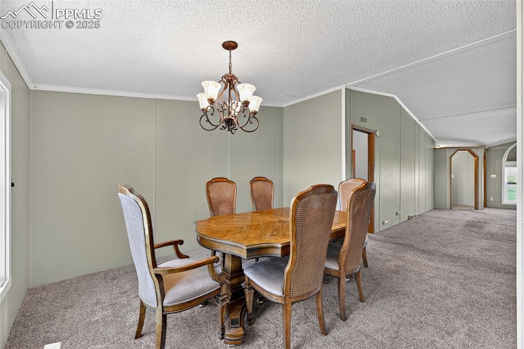 Image 9 of 43: Dining Area