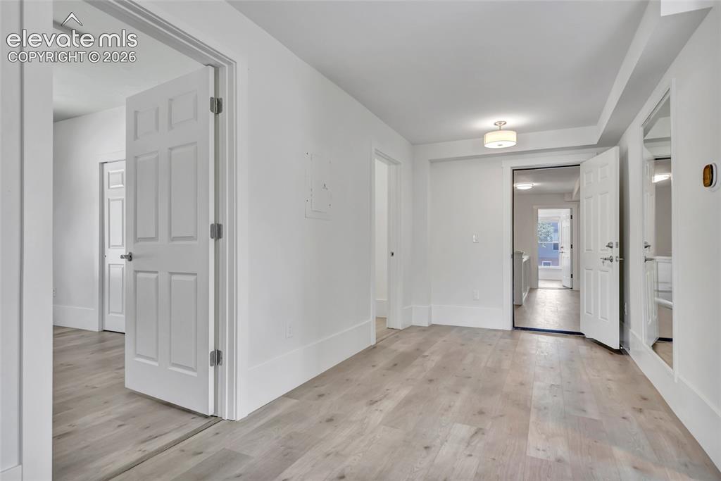 Image 22 of 45: Rear Apartment Foyer
