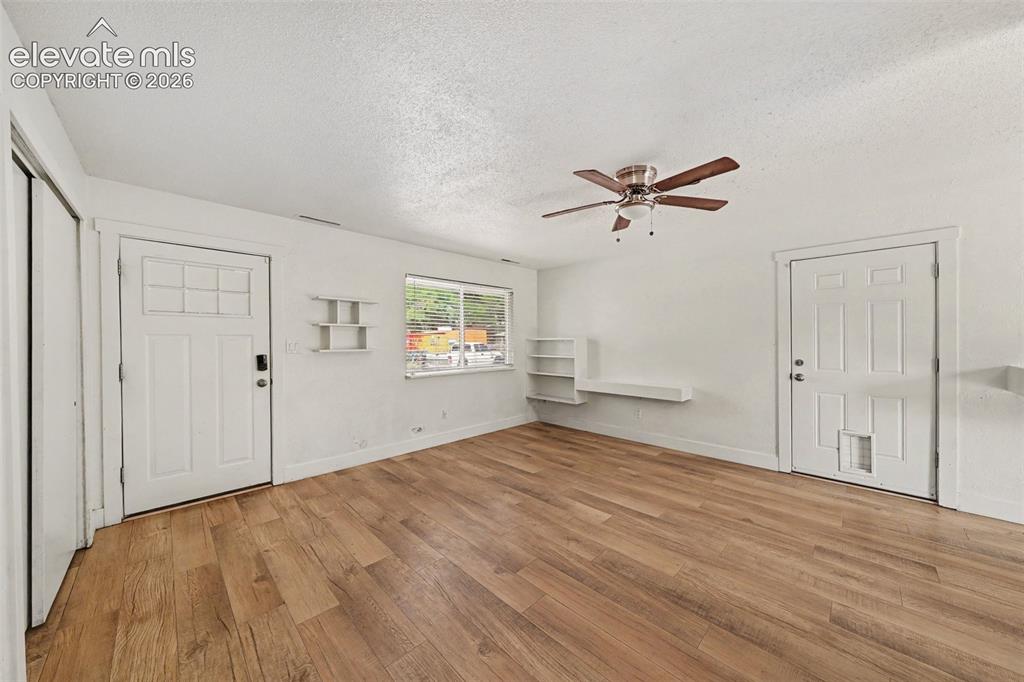 Image 5 of 19: Living Room