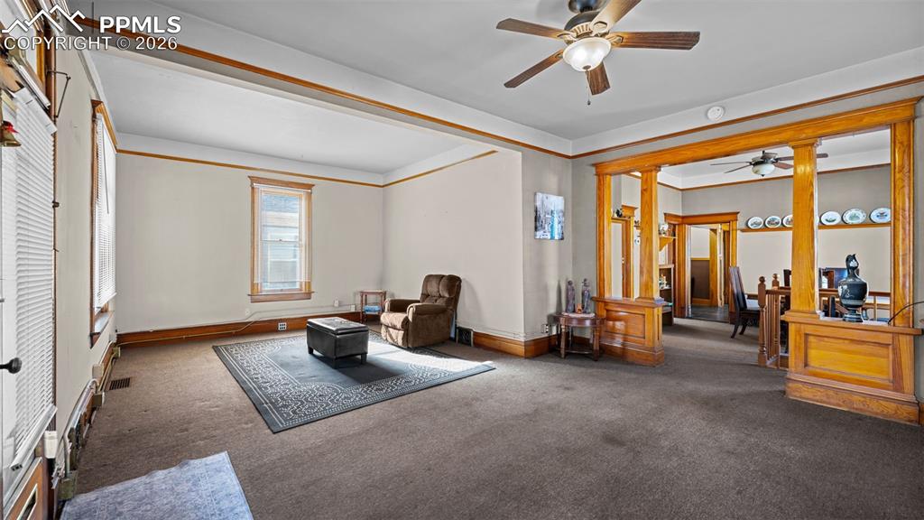 Image 6 of 45: Sitting Room