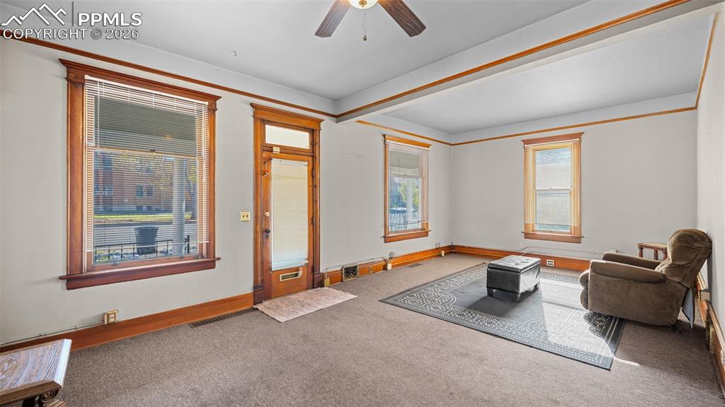 Image 8 of 45: Sitting Room