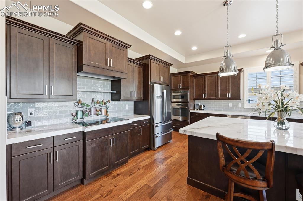 Image 10 of 45: Kitchen