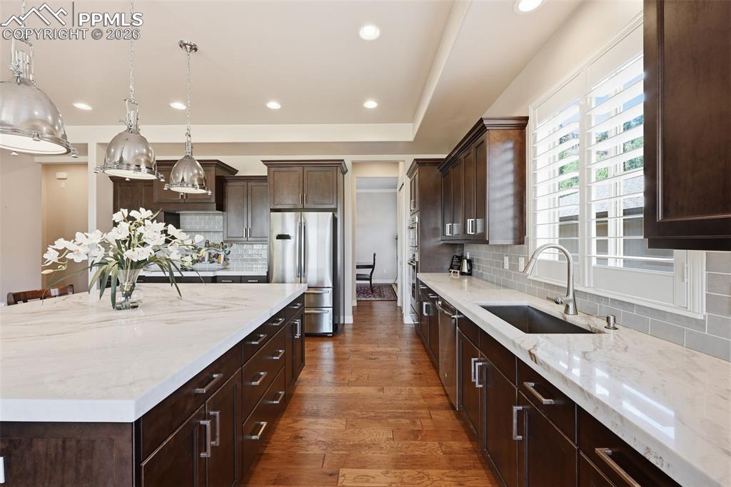 Image 11 of 45: Kitchen
