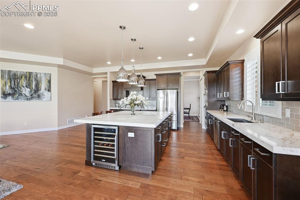Image 13 of 45: Kitchen