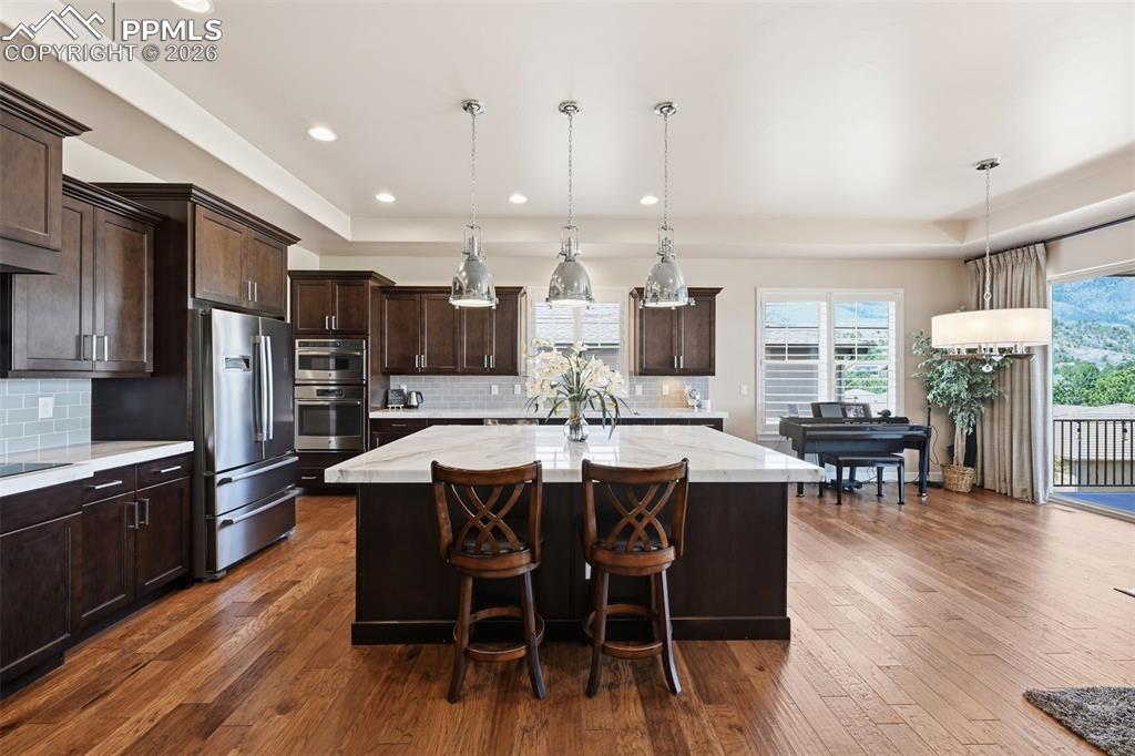 Image 9 of 45: Kitchen